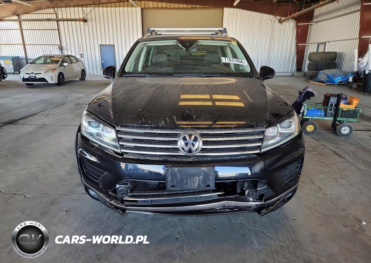 2017 Volkswagen Touareg Sport VIN:WVGEF7BP9HD003115 - 5
