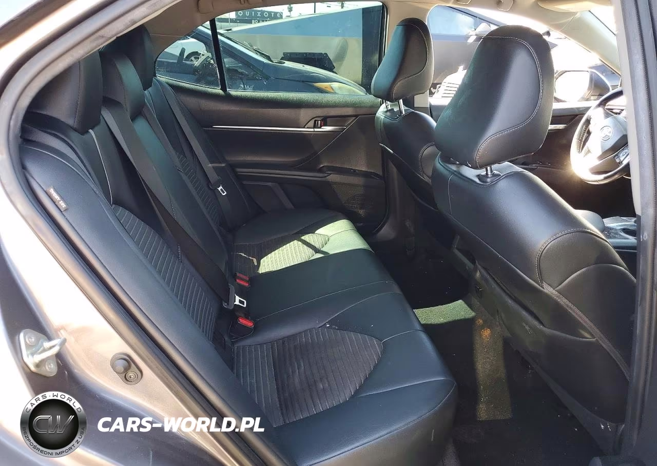 2020 Toyota Camry Se VIN:4T1G11AK3LU340219 - 10