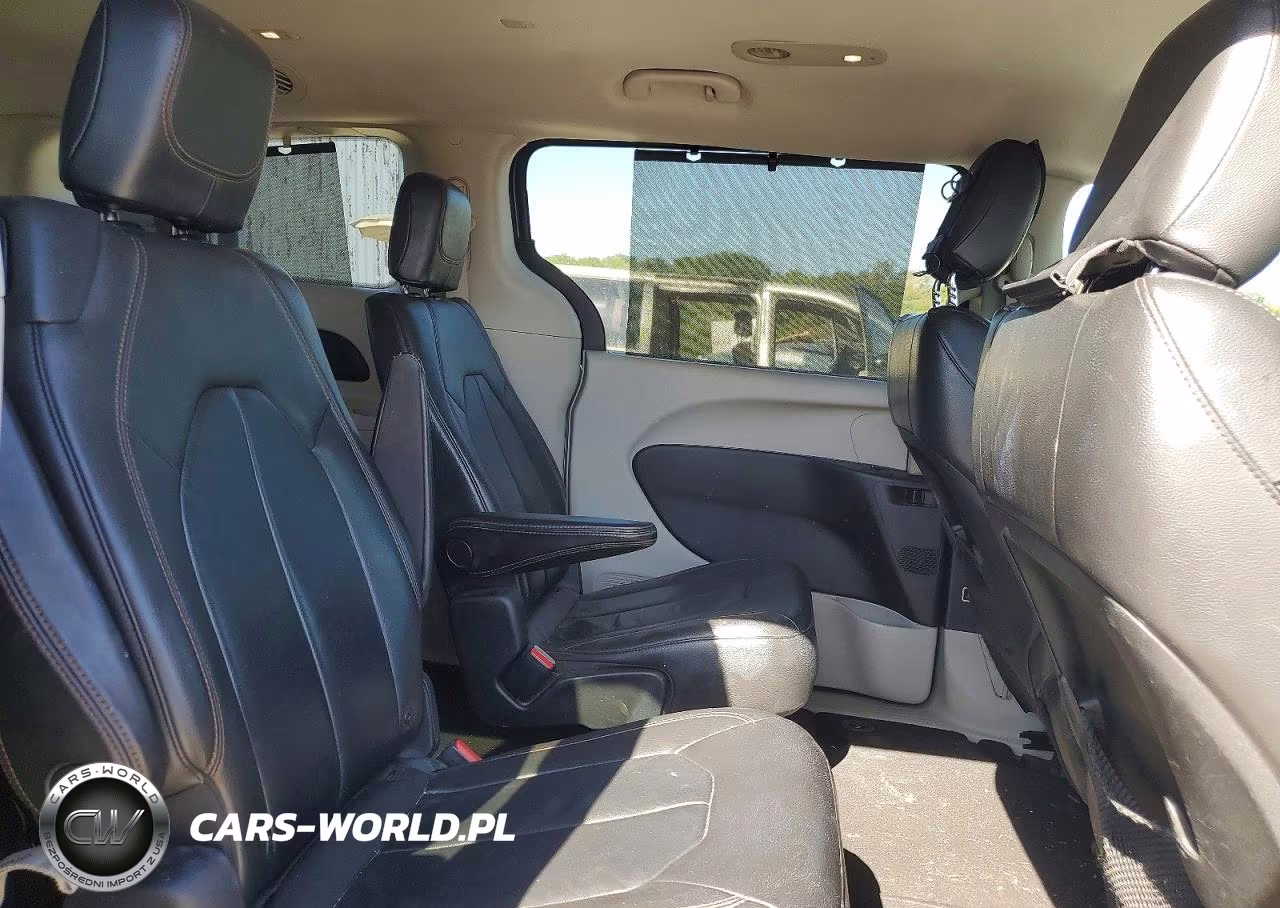 2017 Chrysler Pacifica Touring L VIN:2C4RC1BGXHR507083 - 11