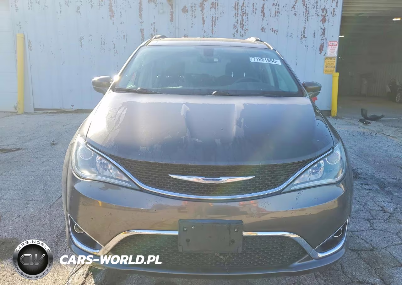 2017 Chrysler Pacifica Touring L VIN:2C4RC1BGXHR507083 - 5