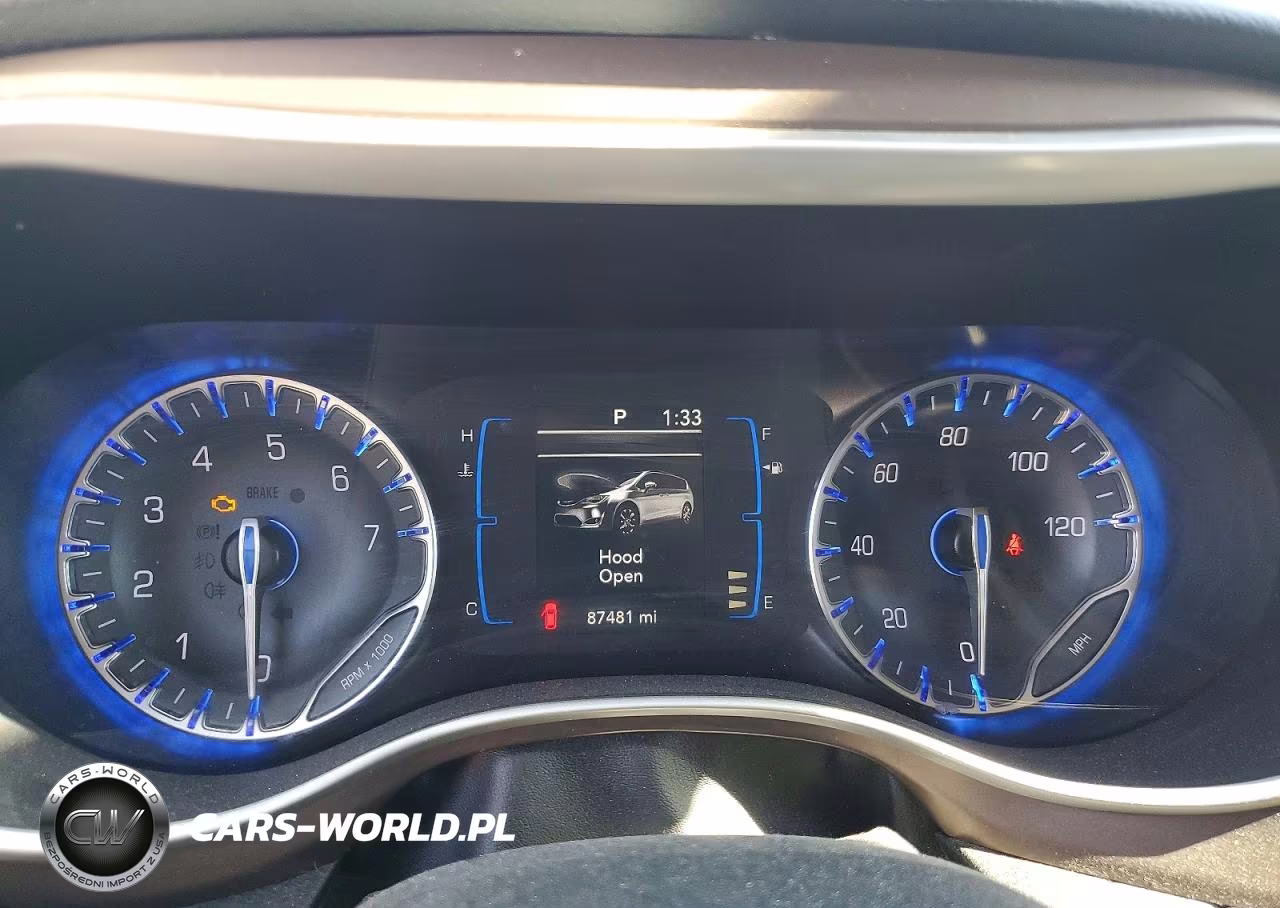 2017 Chrysler Pacifica Touring L VIN:2C4RC1BGXHR507083 - 9