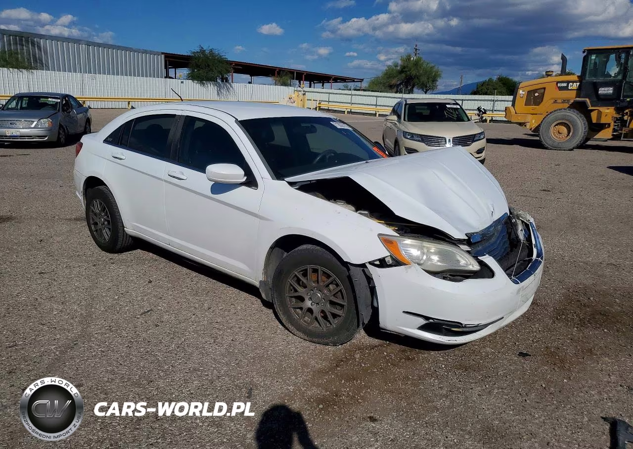 2014 Chrysler 200 Lx VIN:1C3CCBAB4EN168061 - 4
