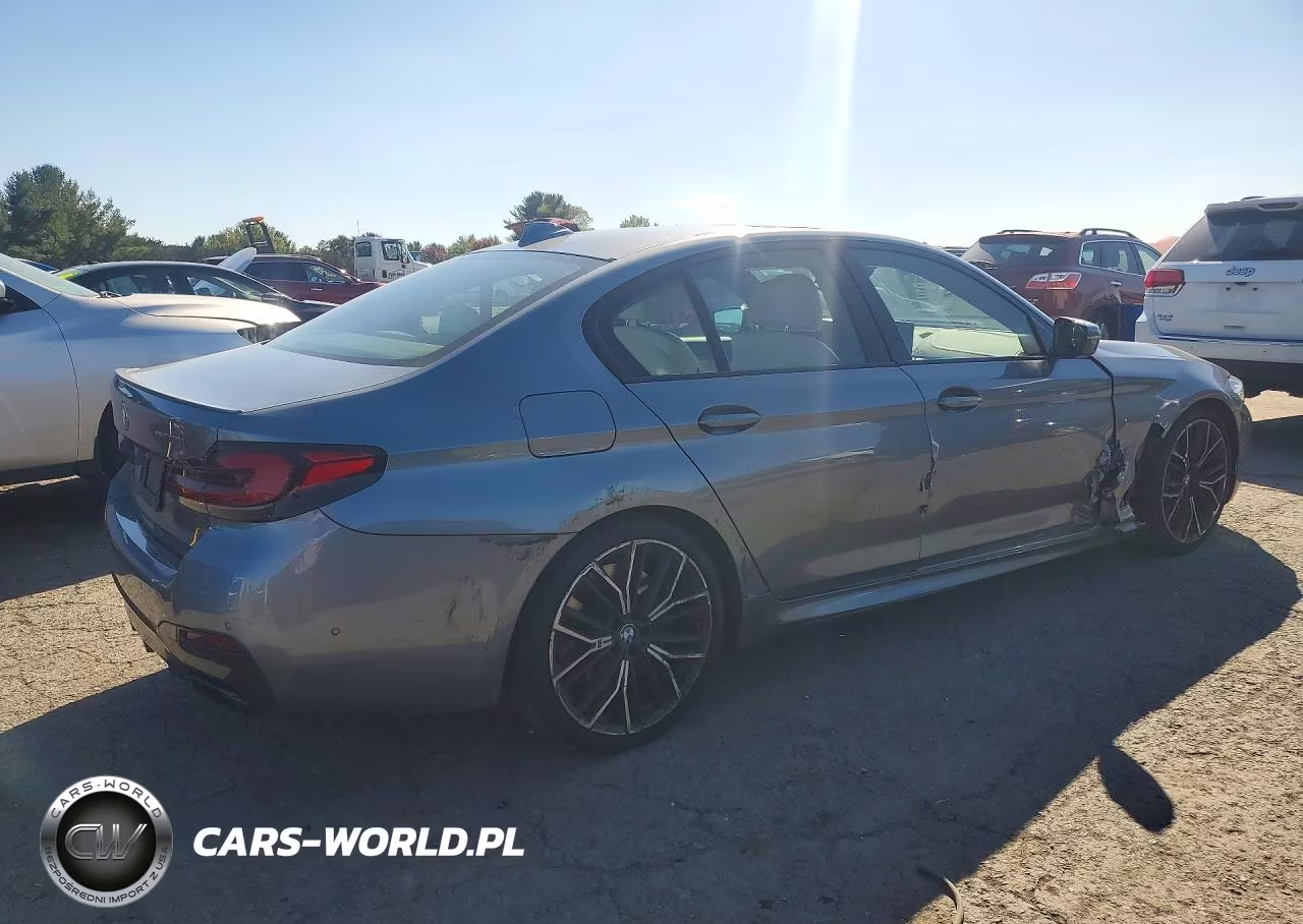 2021 BMW M550Xi VIN:WBA13BK03MCG04585 - 3