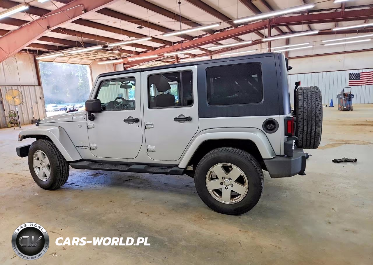 2010 Jeep Wrangler Unlimited Sahara VIN:1J4HA5H11AL221028 - 2
