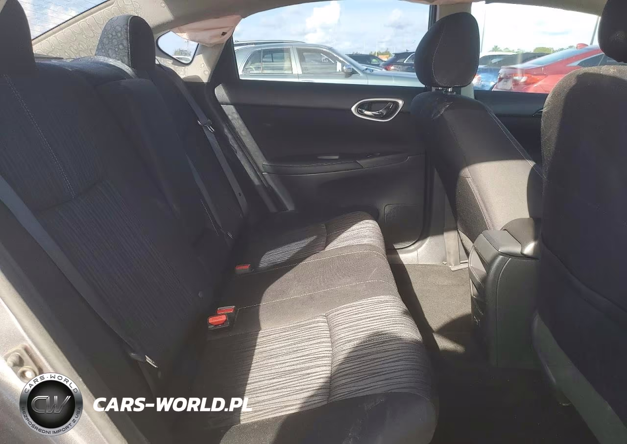 2018 Nissan Sentra Sv VIN:3N1AB7AP2JL635702 - 10