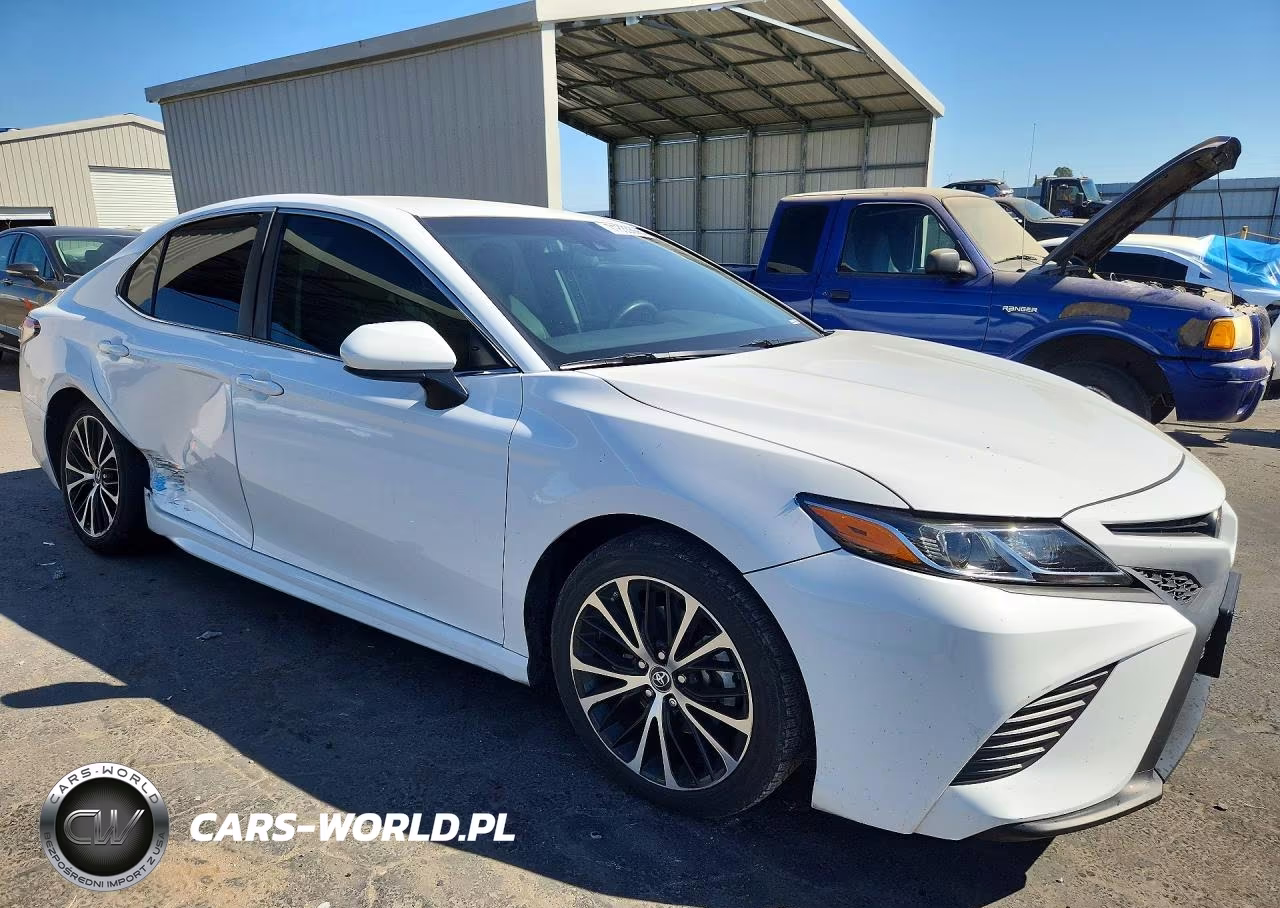 2018 Toyota Camry Se VIN:4T1B11HKXJU514879 - 4