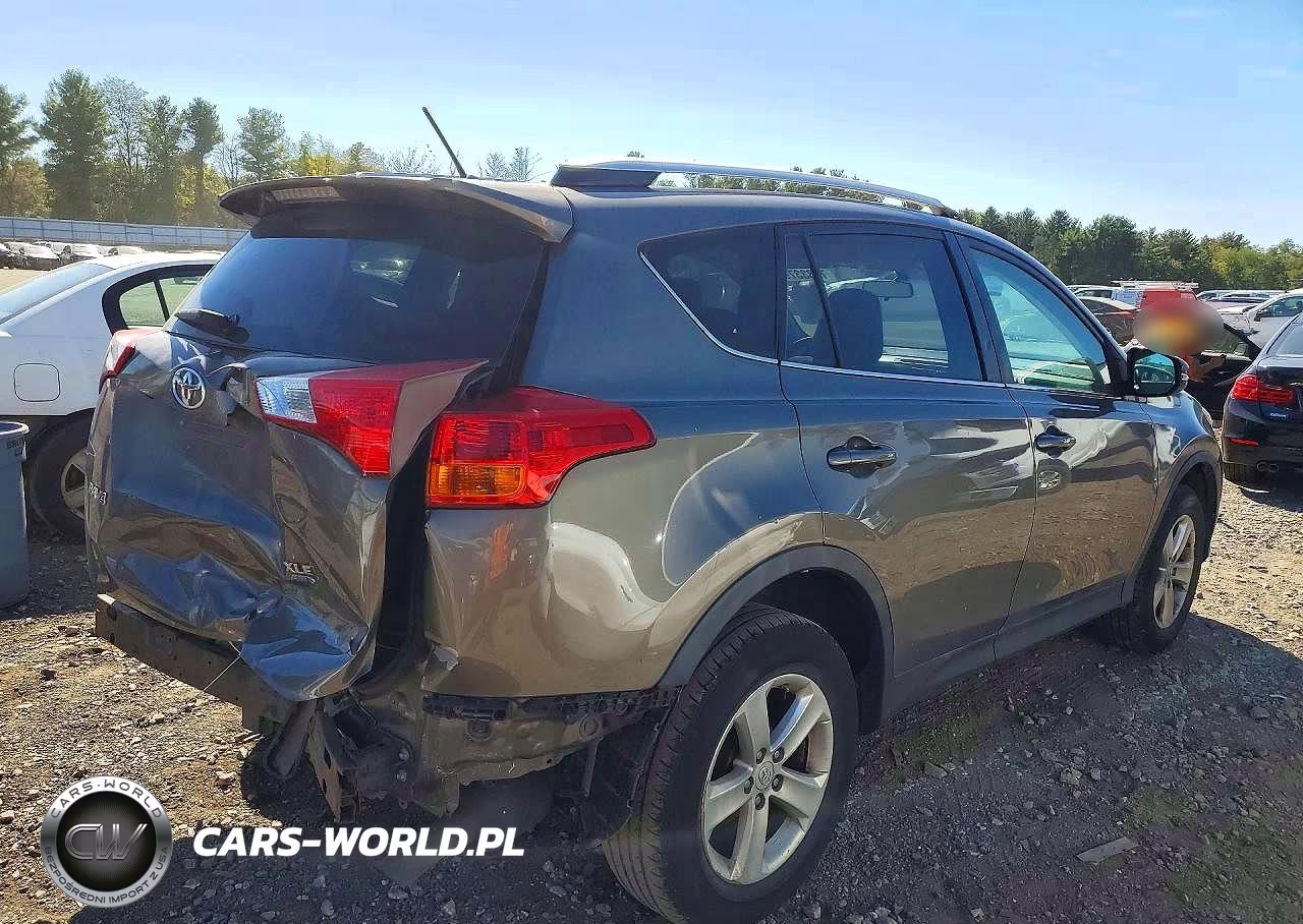 2013 Toyota Rav4 Xle VIN:2T3RFREV6DW084857 - 3