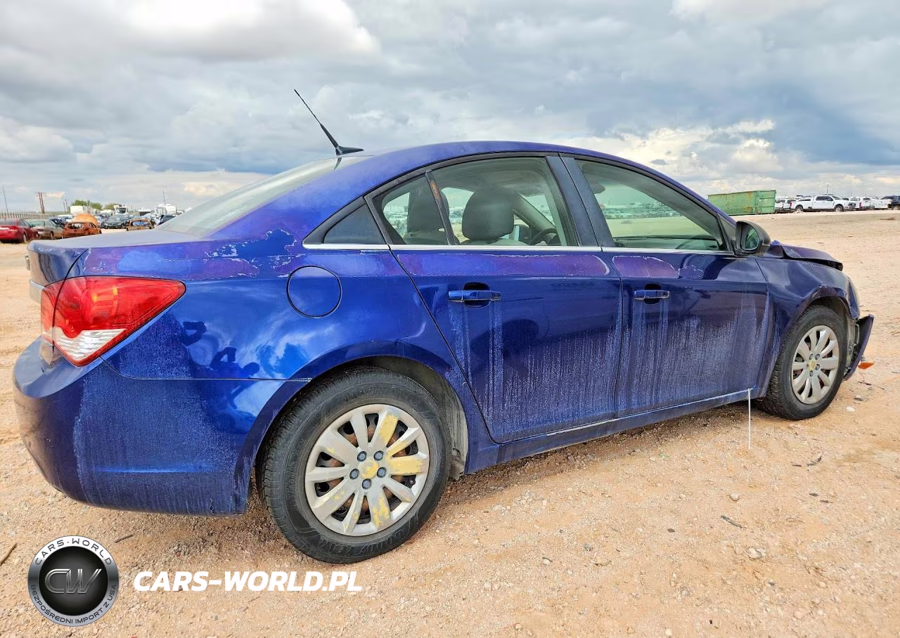 2012 Chevrolet Cruze Ls VIN:1G1PC5SH9C7151641 - 3