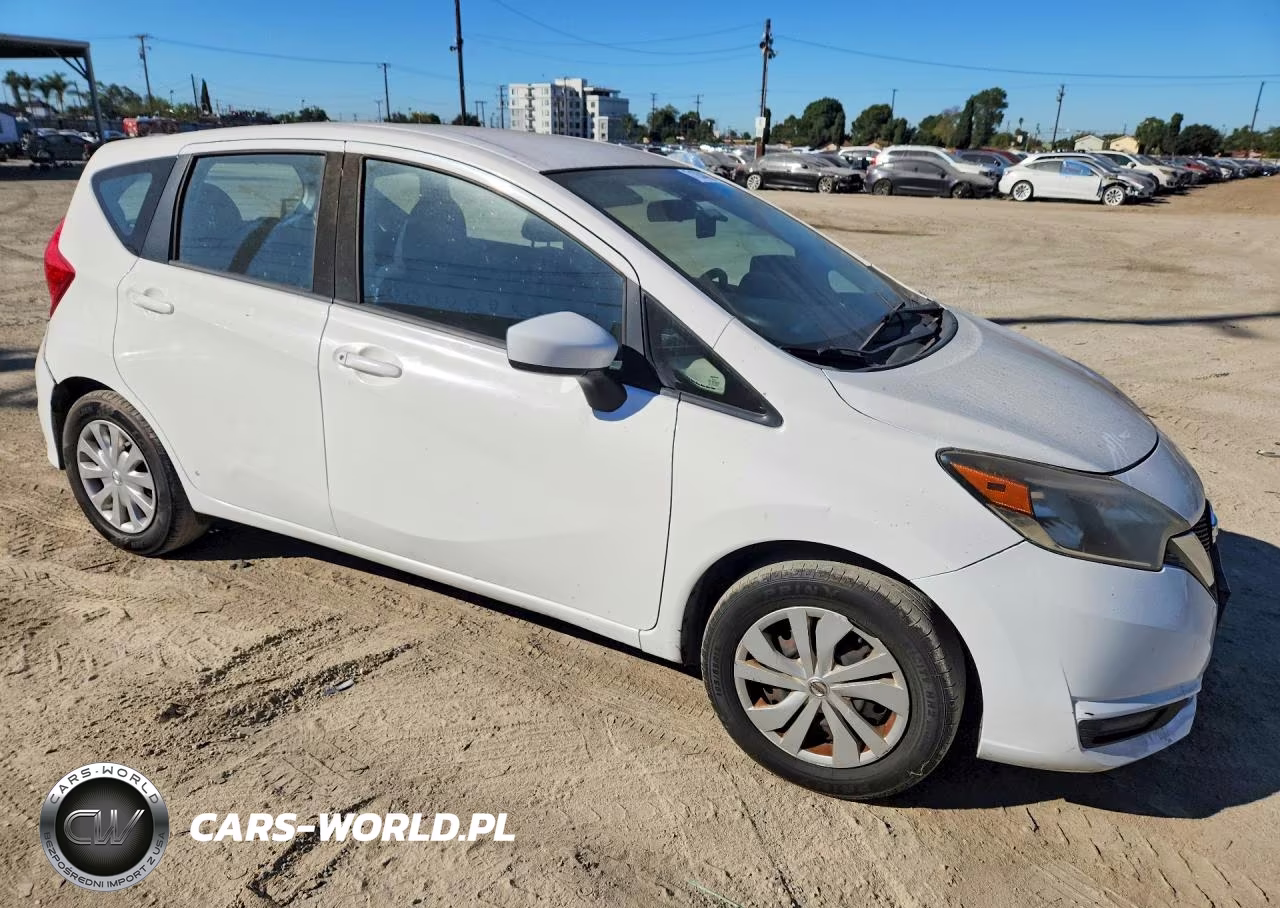 2017 Nissan Versa Note S Plus VIN:3N1CE2CP3HL352185 - 4