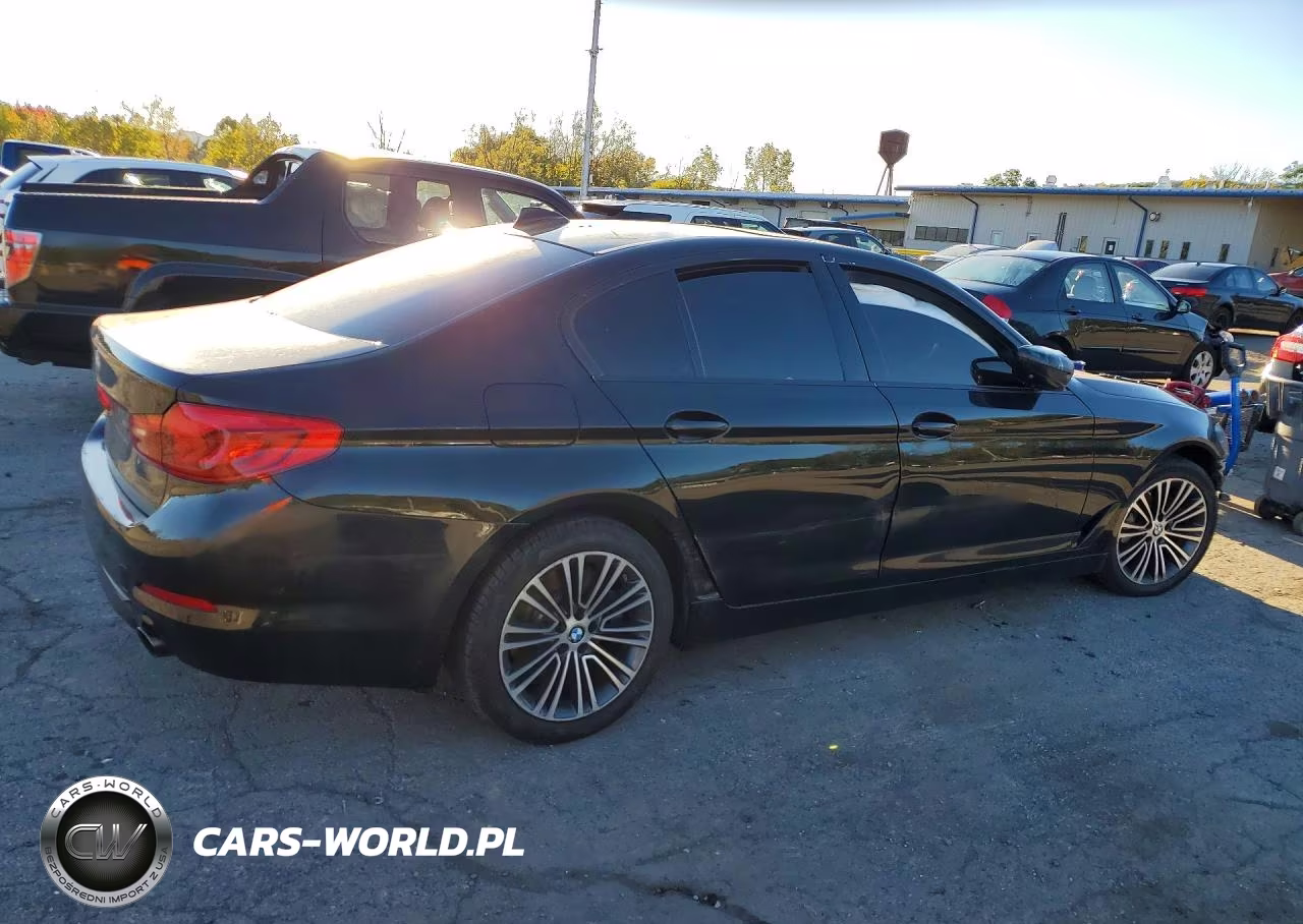 2019 BMW 530 Xi VIN:WBAJA7C51KWW13209 - 3