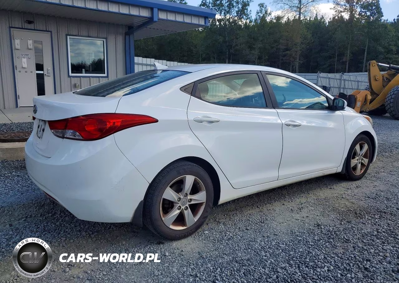 2013 Hyundai Elantra Gls VIN:5NPDH4AE4DH396289 - 3