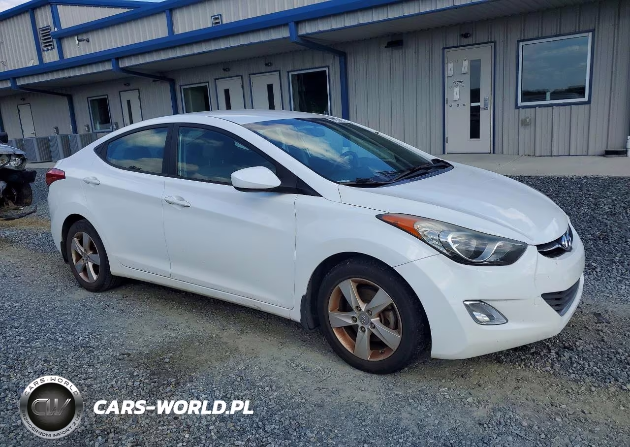 2013 Hyundai Elantra Gls VIN:5NPDH4AE4DH396289 - 4