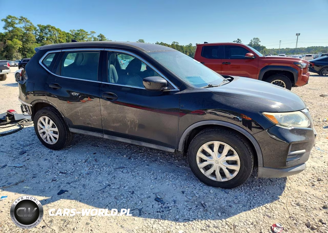 2018 Nissan Rogue S VIN:5N1AT2MT1JC713142 - 4