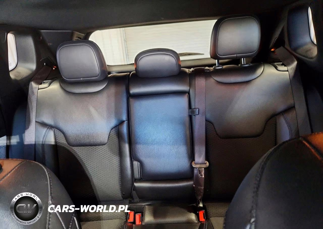 2024 Jeep Compass Latitude VIN:3C4NJDBN4RT607120 - 10