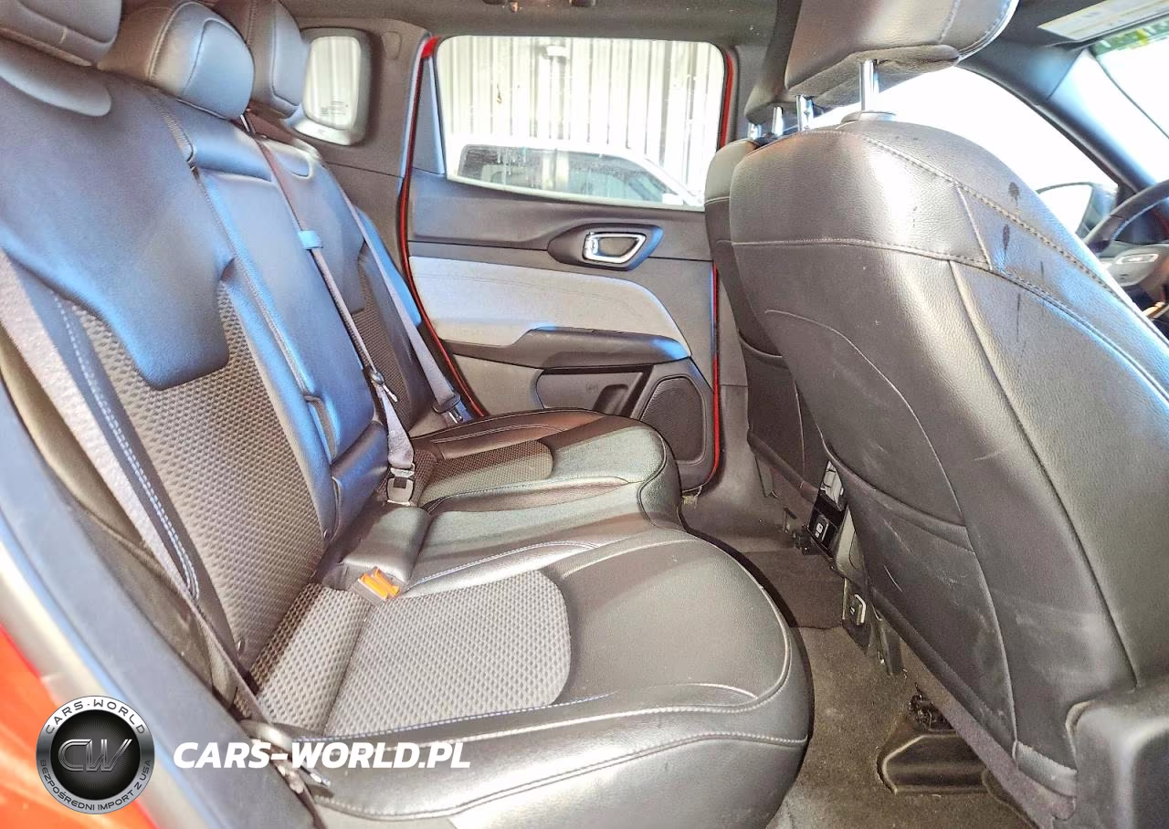 2024 Jeep Compass Latitude VIN:3C4NJDBN4RT607120 - 11