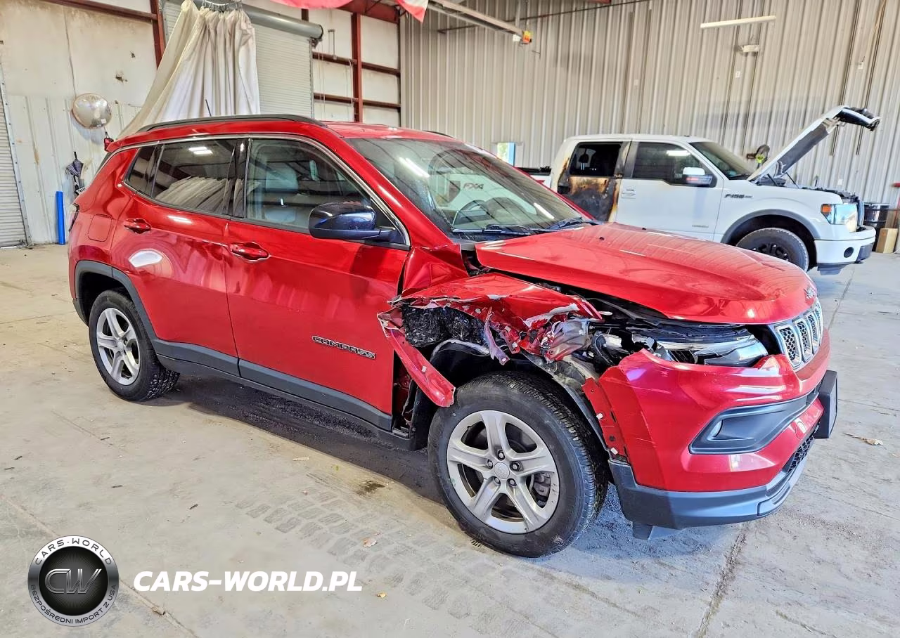 2024 Jeep Compass Latitude VIN:3C4NJDBN4RT607120 - 4