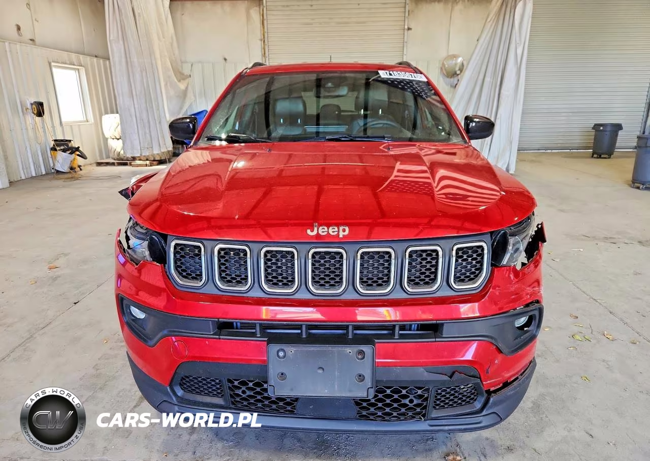 2024 Jeep Compass Latitude VIN:3C4NJDBN4RT607120 - 5