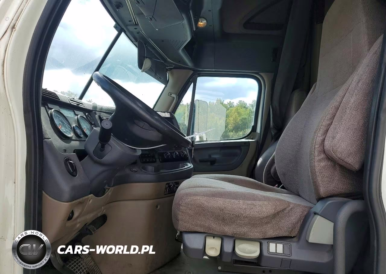 2015 Freightliner Cascadia 125 VIN:3AKJGLD56FSGR1436 - 7
