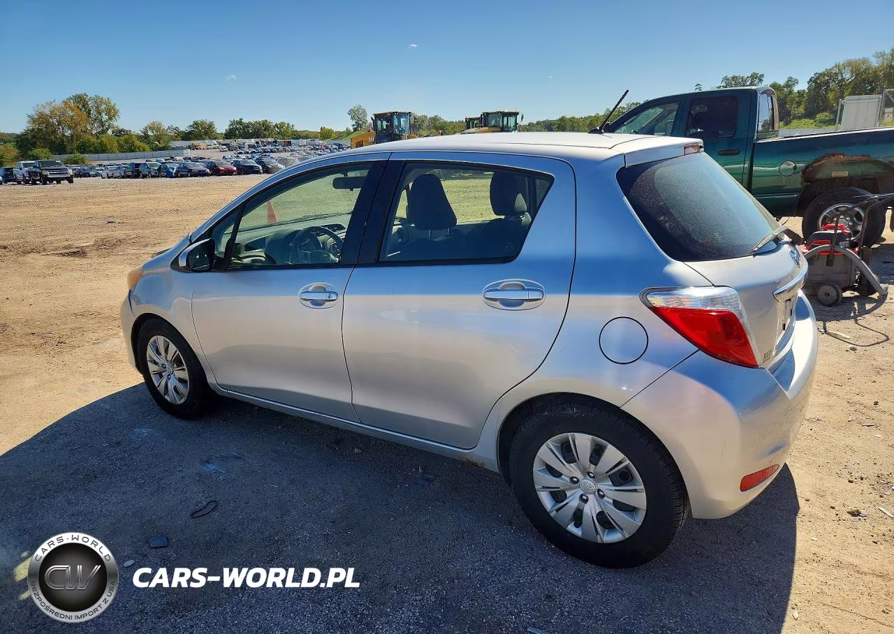 2013 Toyota Yaris 5-Door Le VIN:JTDKTUD39DD556995 - 2