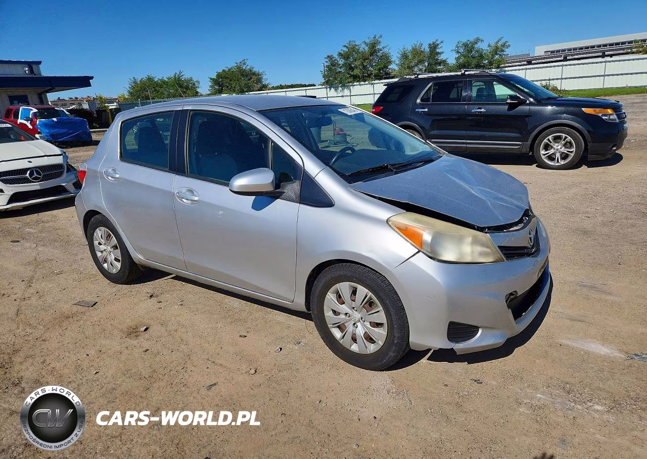 2013 Toyota Yaris 5-Door Le VIN:JTDKTUD39DD556995 - 4