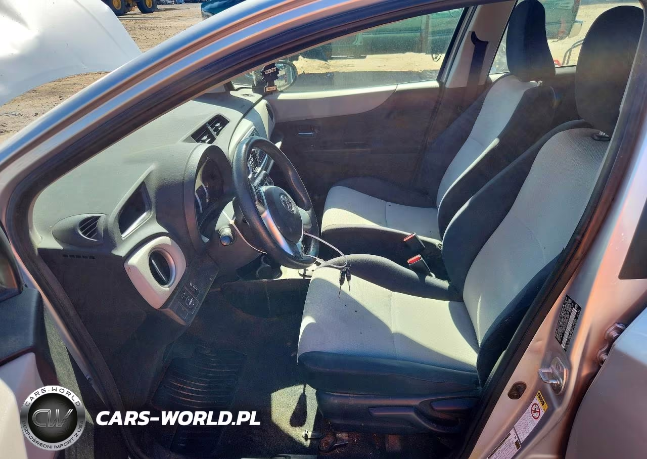 2013 Toyota Yaris 5-Door Le VIN:JTDKTUD39DD556995 - 7