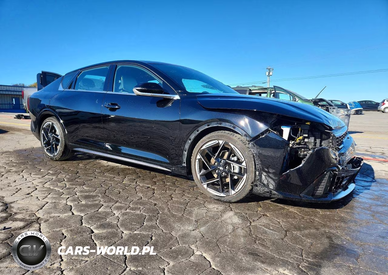2025 Kia K4 Gt Line VIN:3KPFW4DE0SE045522 - 4