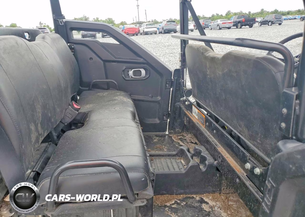 2024 John Deere Xuv825M Utility Vehicle VIN:1M0825MBCRM070574 - 6