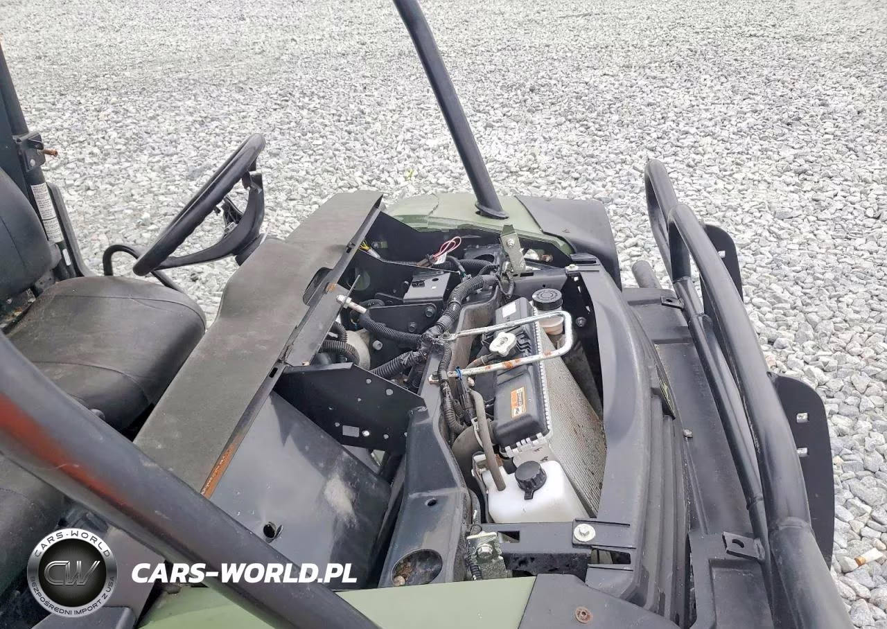 2024 John Deere Xuv825M Utility Vehicle VIN:1M0825MBCRM070574 - 9