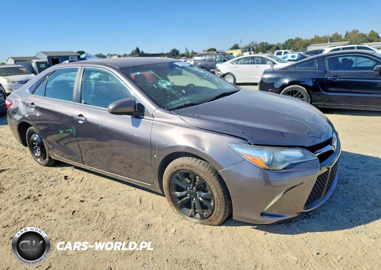 2015 Toyota Camry Le VIN:4T1BF1FK1FU489186 - 4