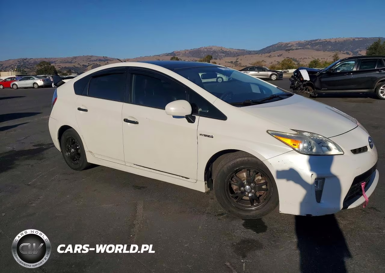 2012 Toyota Prius Three VIN:JTDKN3DU7C5481350 - 4