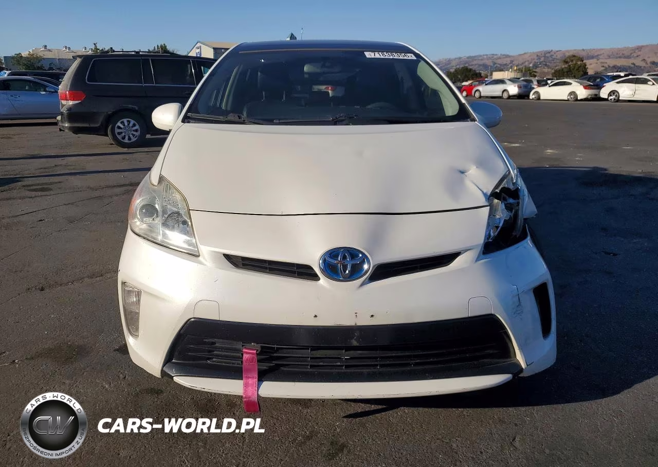 2012 Toyota Prius Three VIN:JTDKN3DU7C5481350 - 5