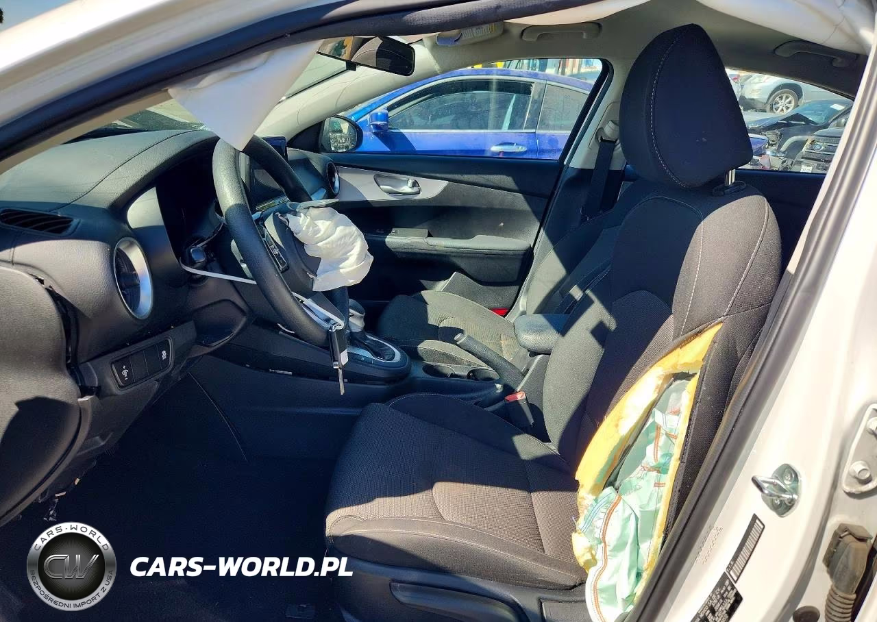 2023 Kia Forte Lxs VIN:3KPF24AD0PE653572 - 7