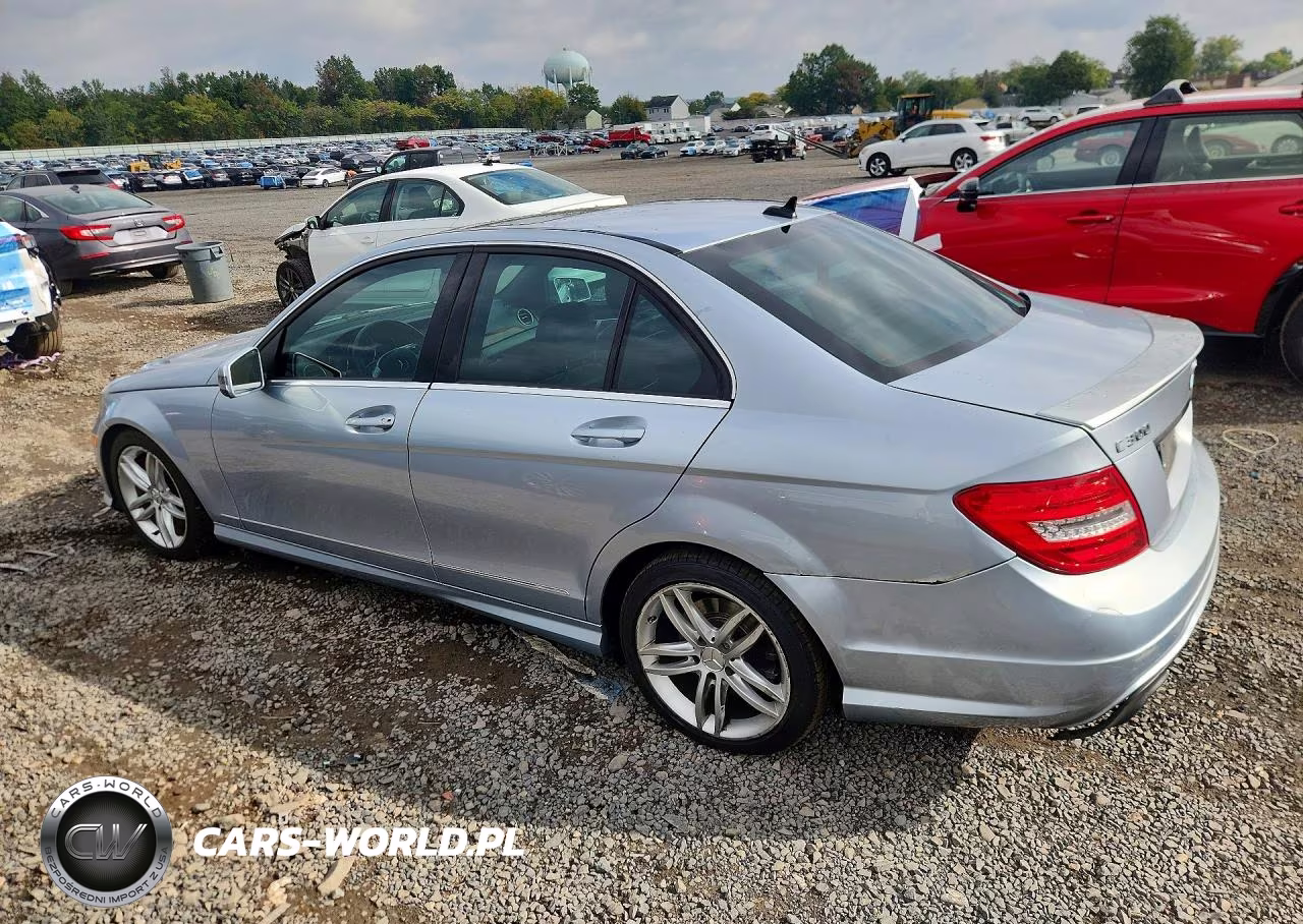 2013 Mercedes-Benz C 300 4Matic VIN:WDDGF8AB4DA832457 - 2