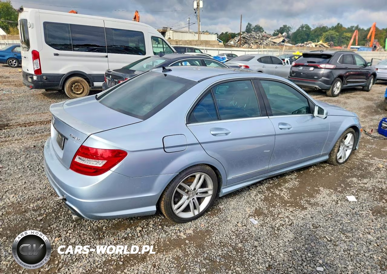 2013 Mercedes-Benz C 300 4Matic VIN:WDDGF8AB4DA832457 - 3