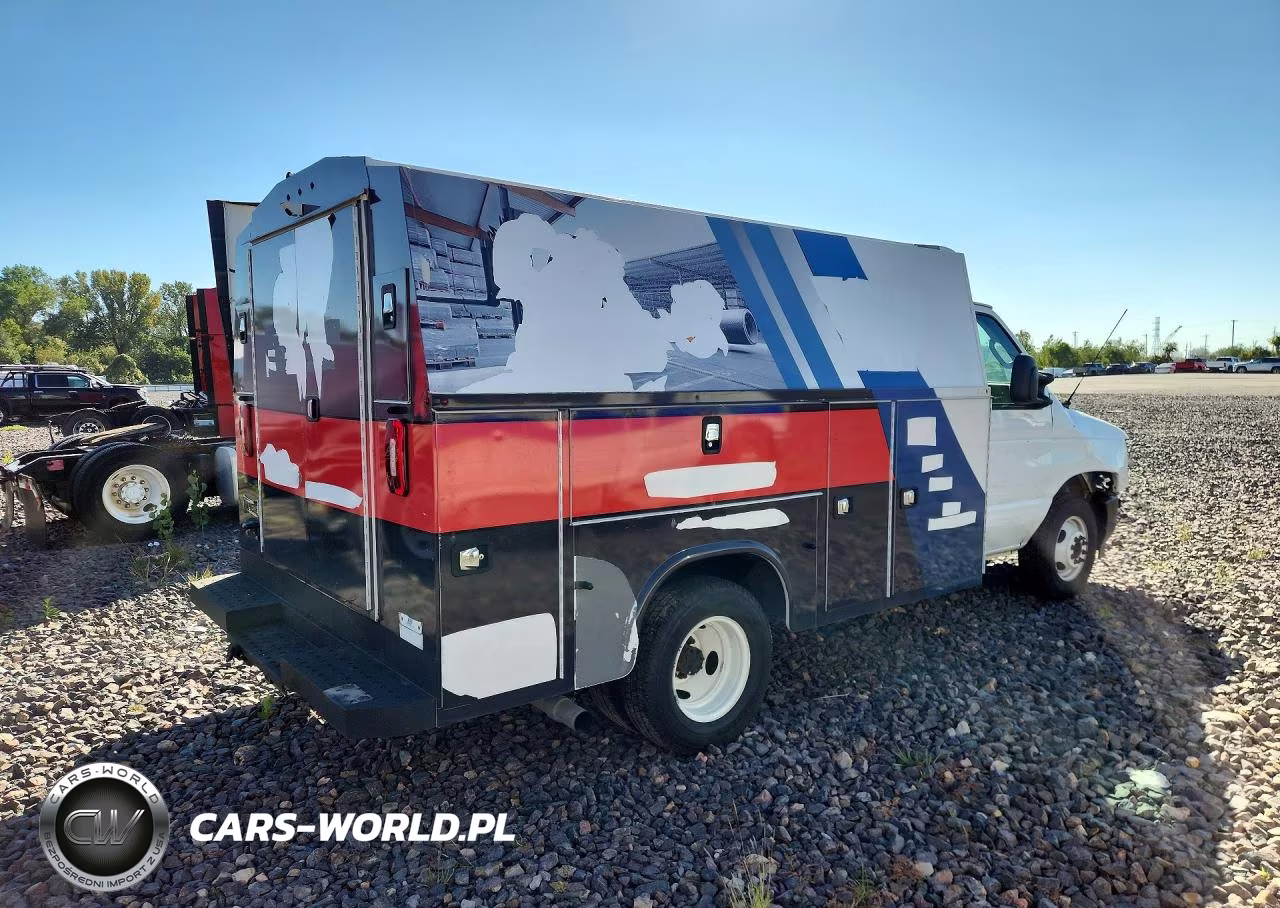 2024 Ford Econoline E350 Super Duty Cutaway Van VIN:1FDWE3FN3RDD42480 - 3
