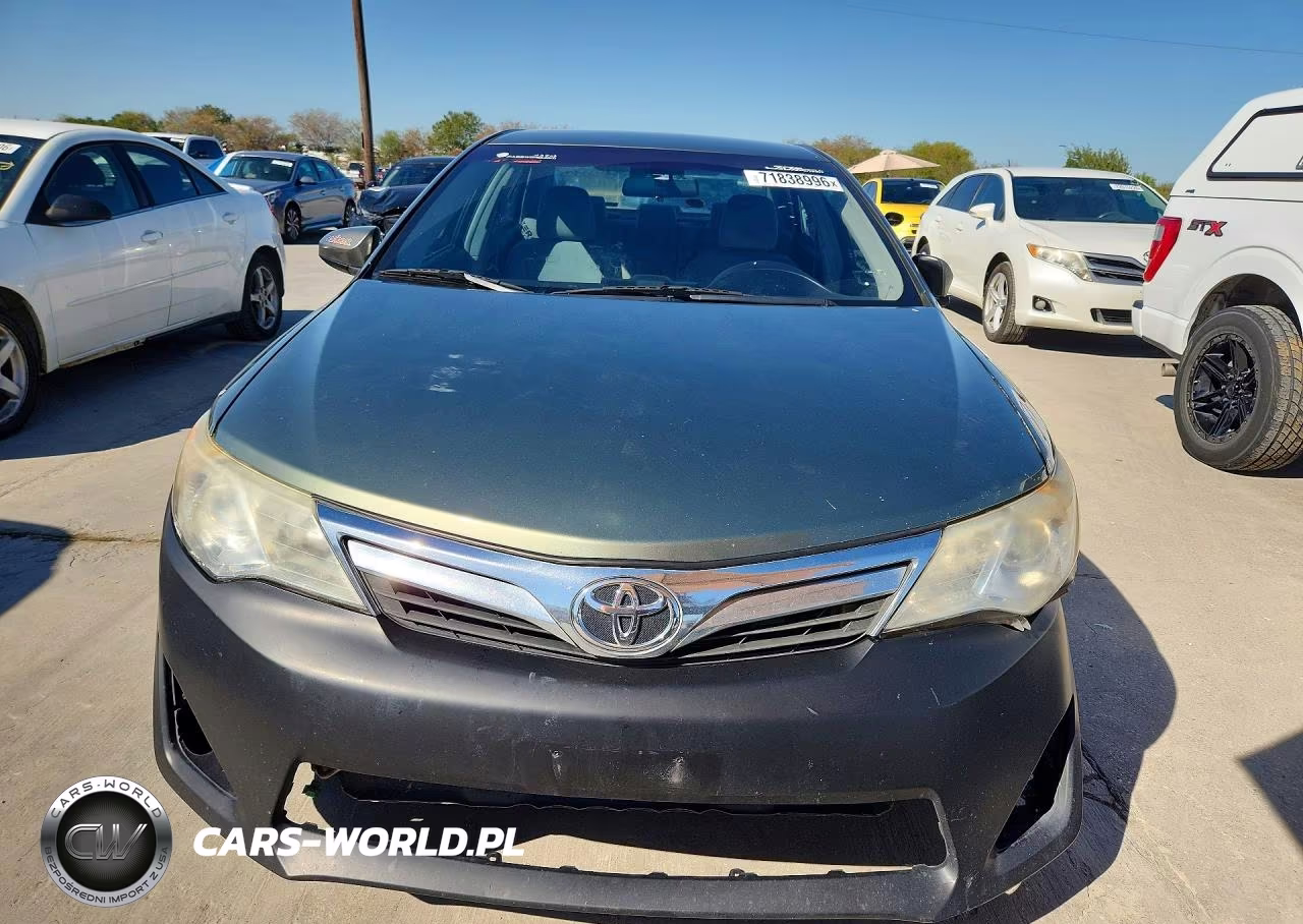 2014 Toyota Camry Le VIN:4T4BF1FK1ER418705 - 5
