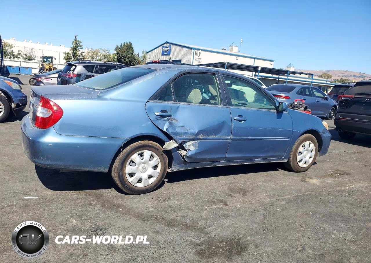 2004 Toyota Camry Le VIN:4T1BE32K44U801194 - 3