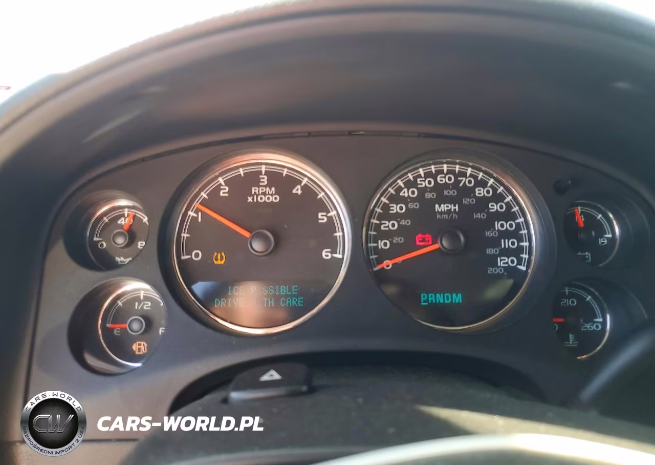 2010 Chevrolet Suburban K1500 Ls VIN:1GNUKHE35AR209512 - 9