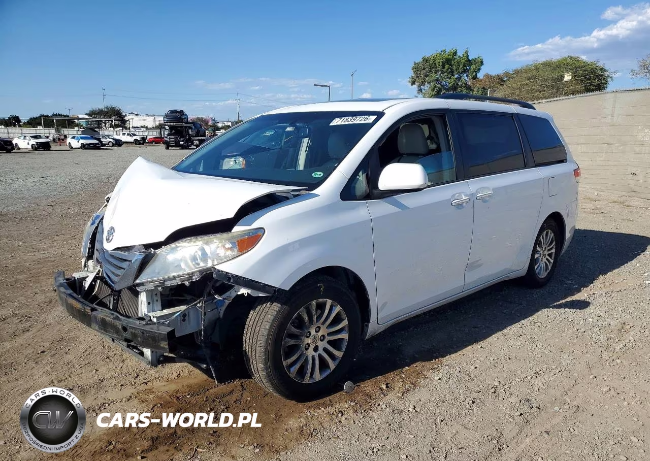 2014 Toyota Sienna Xle 8-Passenger