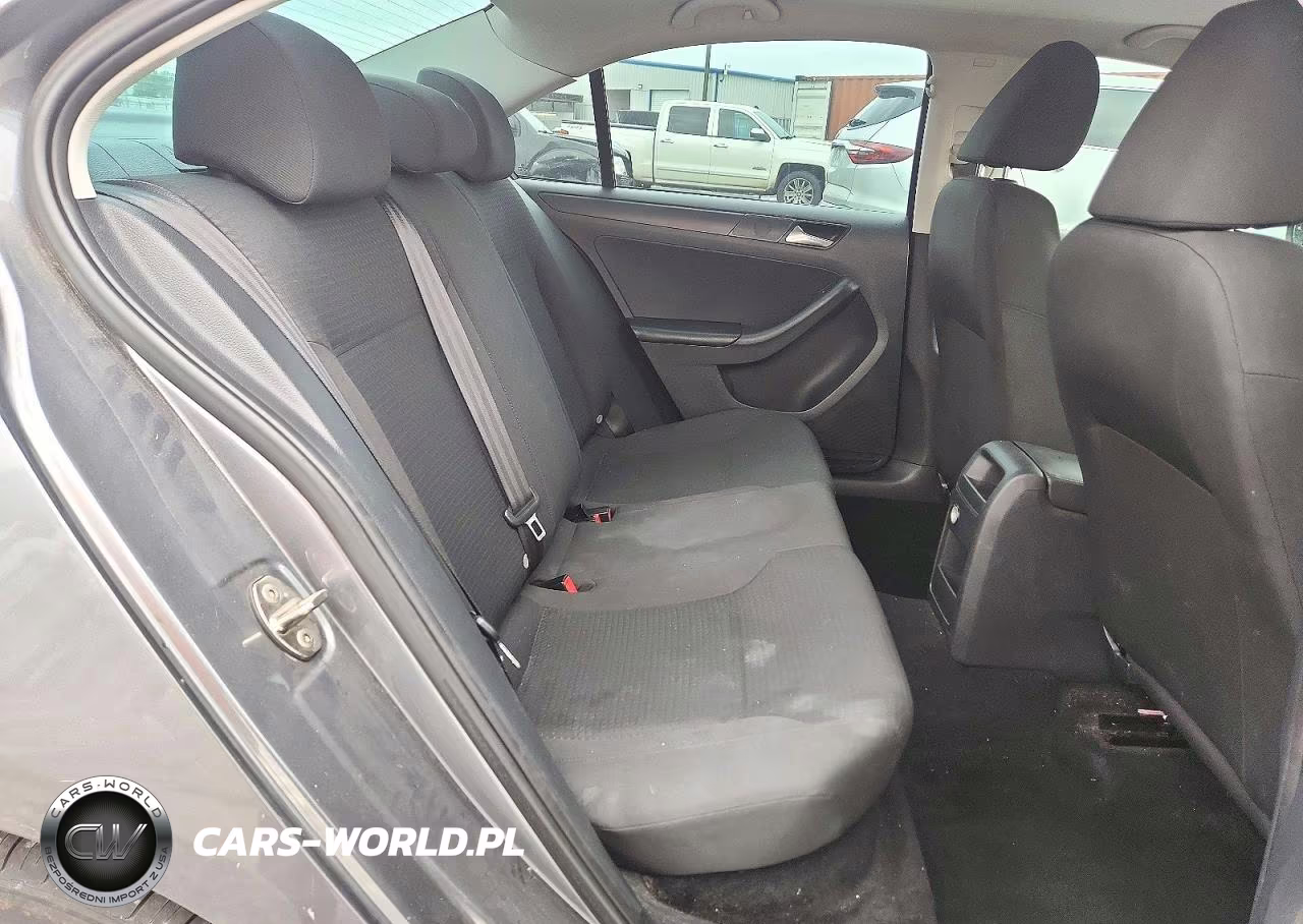 2015 Volkswagen Jetta Base VIN:3VW2K7AJ4FM245843 - 10