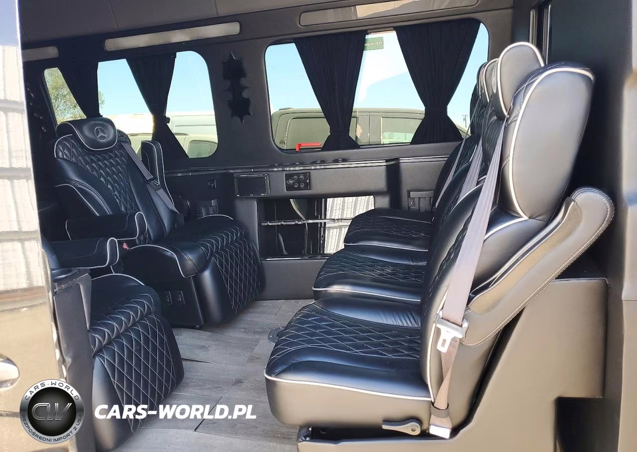 2019 Mercedes-Benz Sprinter 2500 VIN:W1Z40GHY7KT017827 - 11
