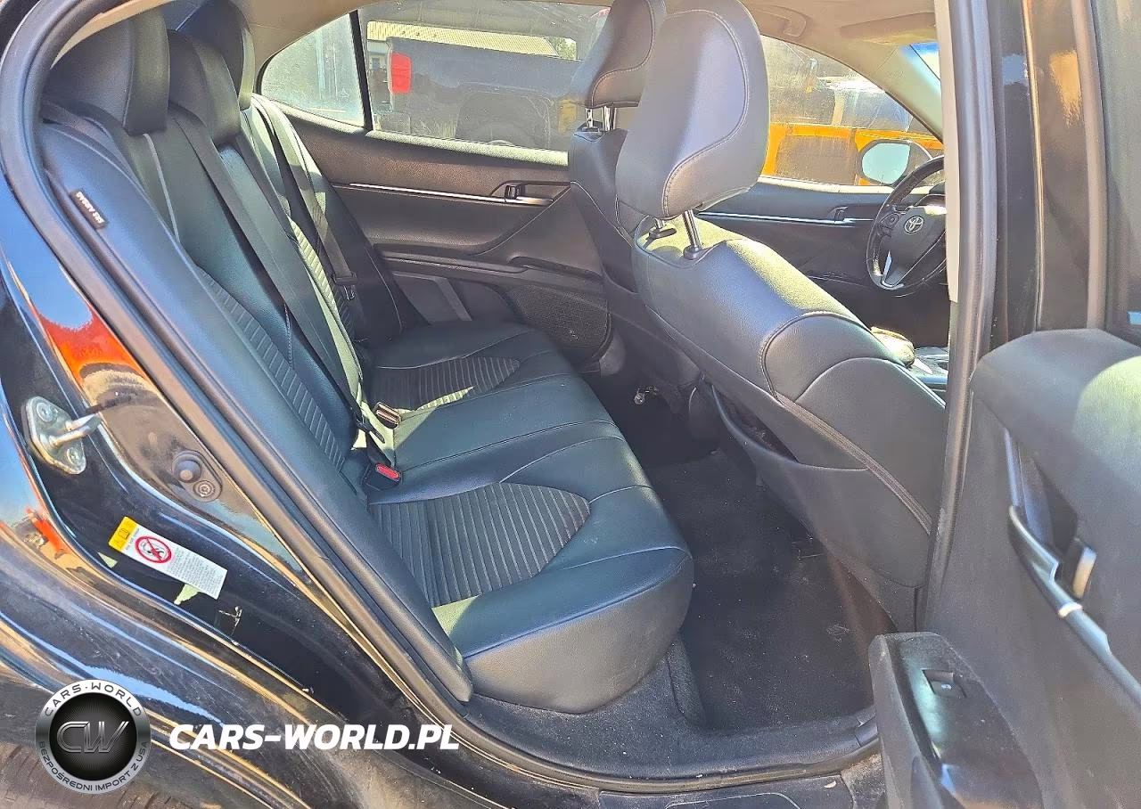 2019 Toyota Camry Se VIN:4T1B11HK9KU702262 - 10