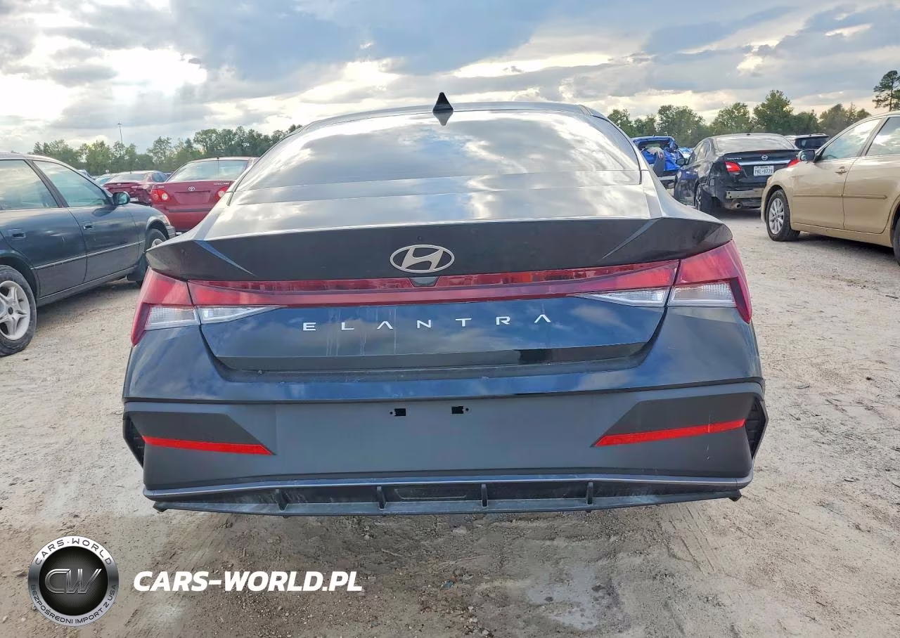 2026 Hyundai Elantra Se VIN:KMHLL4DG1TU217374 - 6