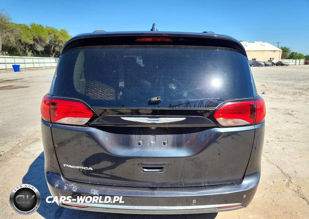 2020 Chrysler Pacifica Touring L VIN:2C4RC1BG1LR275384 - 6
