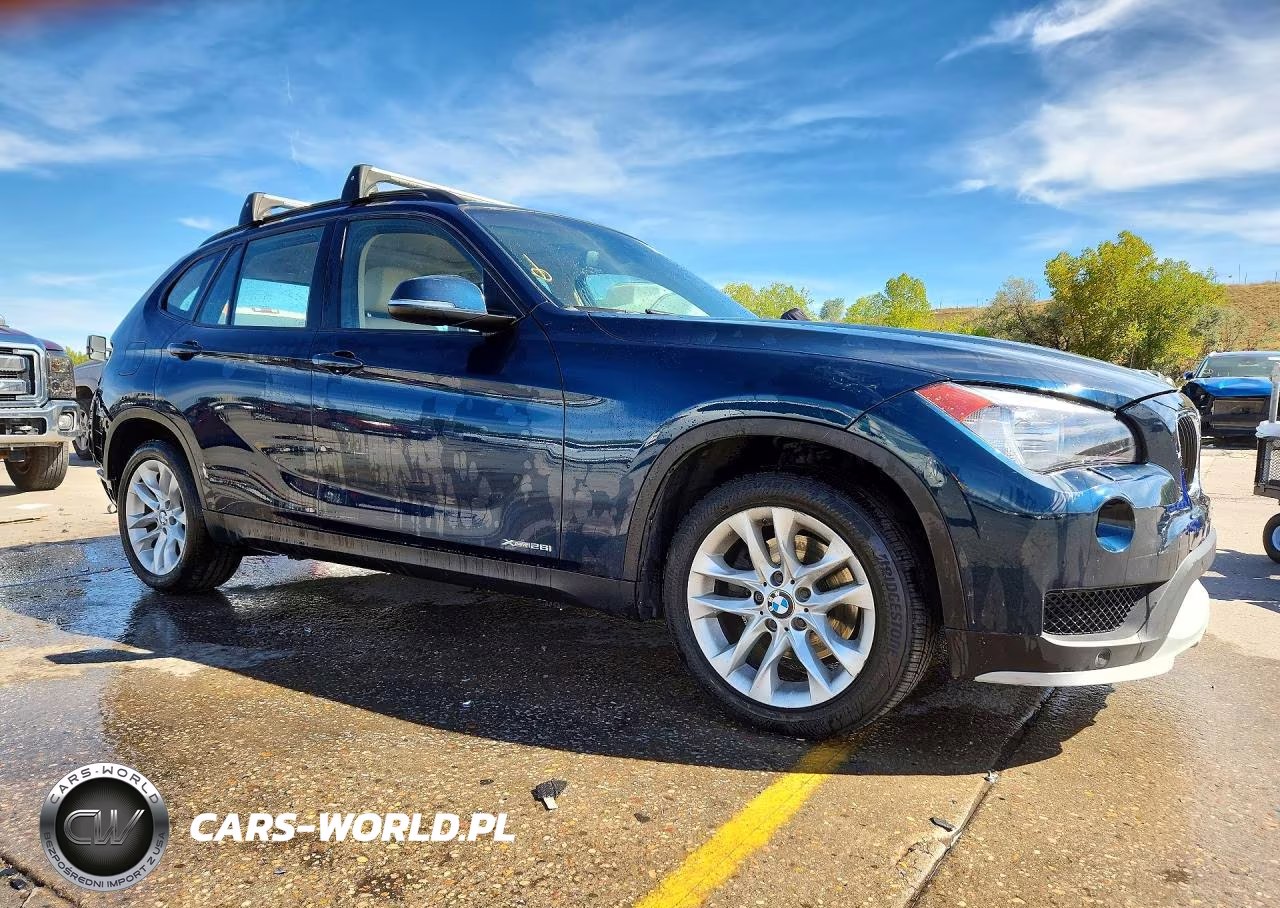 2015 BMW X1 xDrive28I VIN:WBAVL1C53FVY39434 - 4