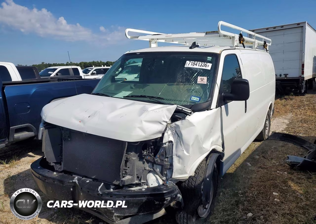 2024 Chevrolet Express G2500 VIN:1GCWGAFP9R1139017 - 1