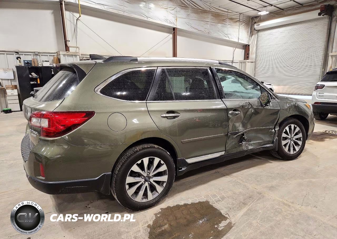 2017 Subaru Outback Touring VIN:4S4BSATC7H3345773 - 3