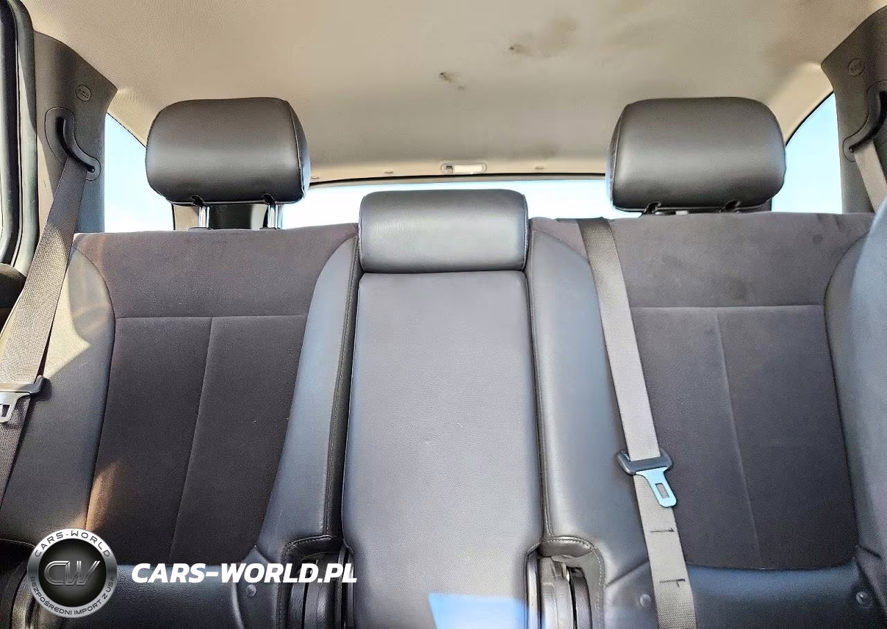 2011 Hyundai Santa Fe Se VIN:5XYZH4AG3BG032490 - 10