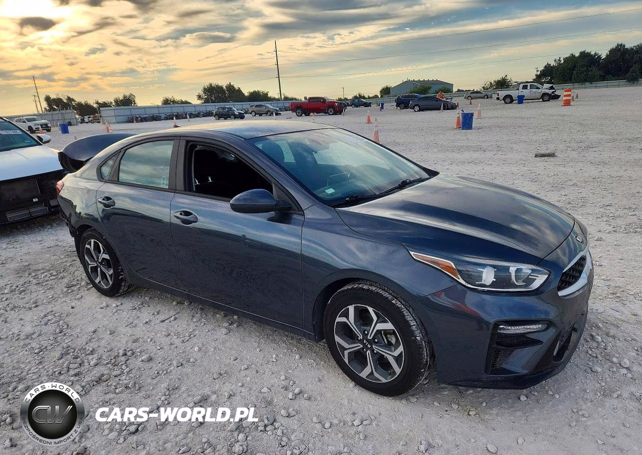 2020 Kia Forte Lxs VIN:3KPF24AD9LE242603 - 4