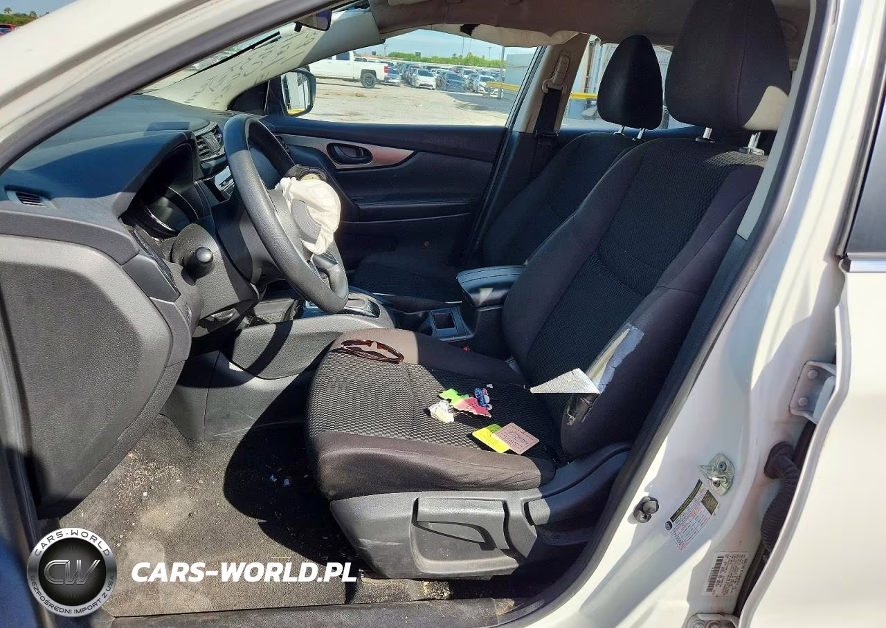 2018 Nissan Rogue Sport S VIN:JN1BJ1CPXJW185132 - 7